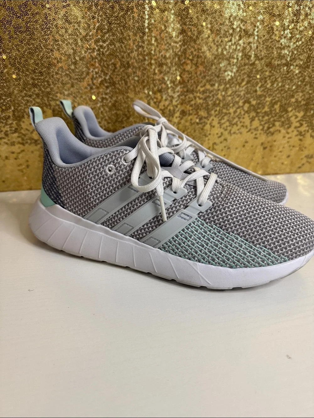 Adidas Questar Flow shoes Kids Light Gray Knit Sneakers with Mint Accents